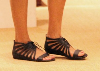 Givenchy Lace-Up Cage Sandals, fot. Agencja FORUM