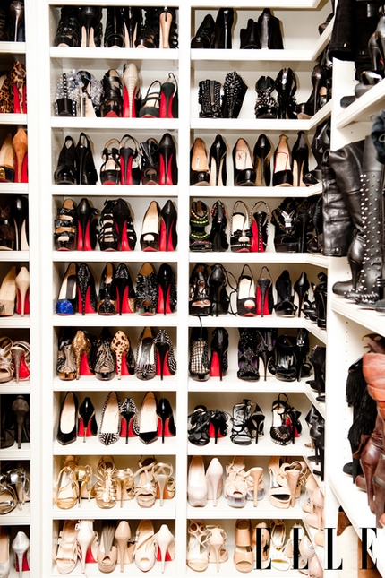 Szafa pełna butów Khloe Kardashian, fot. The Coveteur