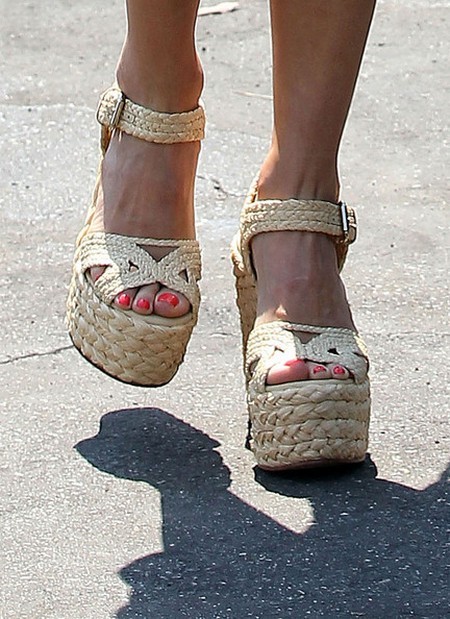 Jessica Alba w butach Ralph Lauren